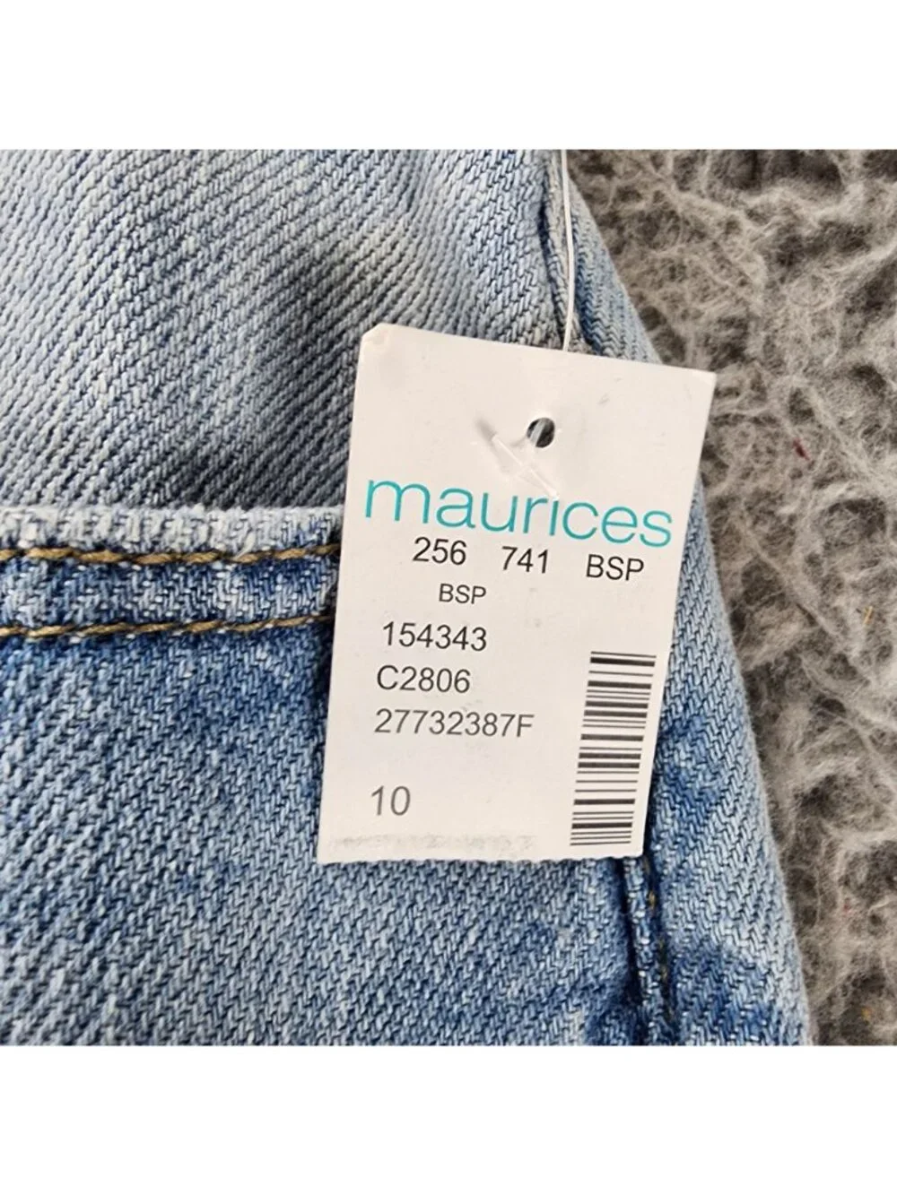 Maurices Shorts Womens 10 Edgely Blue Distressed Cotton Denim Cut Off *NWT*